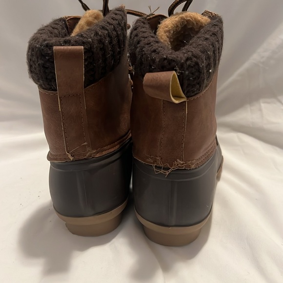 FabKids Winter Boots size 1 - Picture 2 of 3